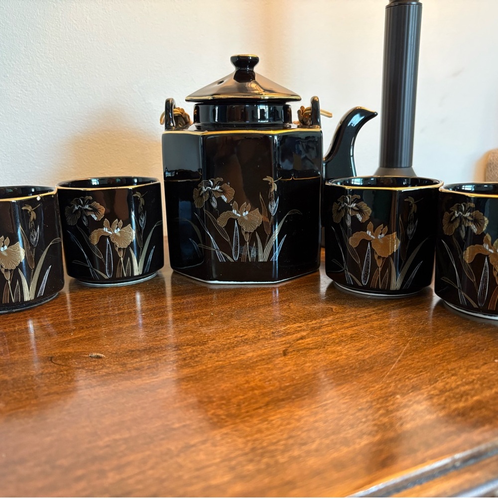 Gold Iris - Black and Gold Floral Tea Set - 5 Piece Ceramic Set